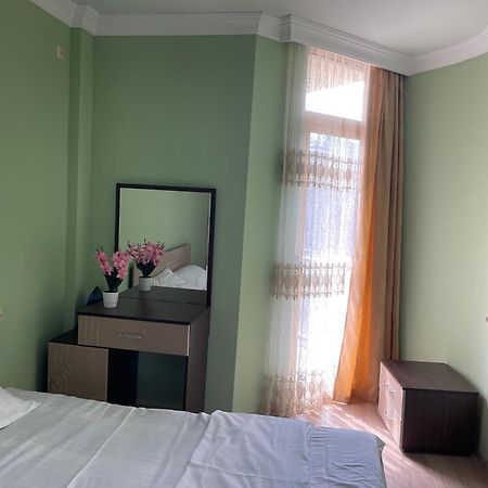 Orbisea Appartement Batoemi Buitenkant foto